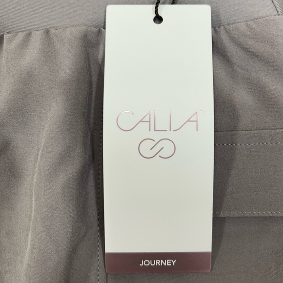 NEW CALIA by Carrie Underwood Women's 7” Mid Rise Bermuda Shorts Dark Grey - Picture 5 of 7